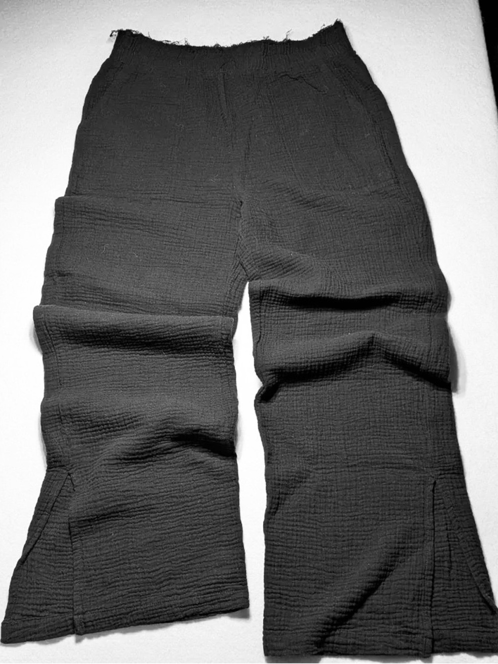 C&C California 100% cotton gauze black elastic waist pull on wide leg pants